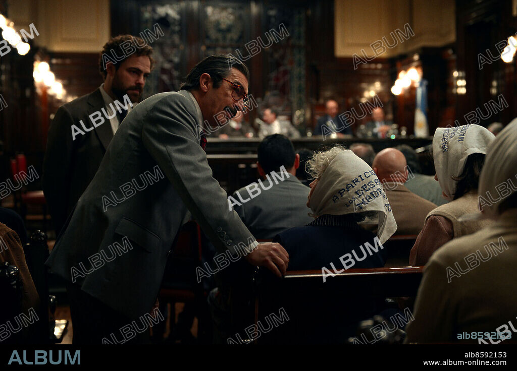 PETER LANZANI und RICARDO DARIN in ARGENTINIEN, 1985 - NIE WIEDER, 2022 (ARGENTINA,1985), unter der Regie von SANTIAGO MITRE. Copyright La Unión de los Ríos / Amazon Studios.