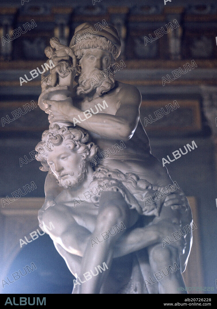GIAN LORENZO BERNINI. ENEAS LLEVA A SU PADRE ANQUISES FUERA DE TROYA - 1619 - BARROCO ITALIANO.