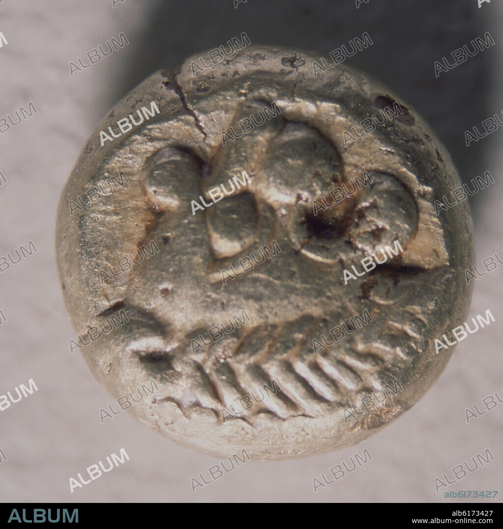 MONEDA - LIDIA (R 24.292) 1/2 DE ESTRATERO - ANVERSO 7,13 MM.