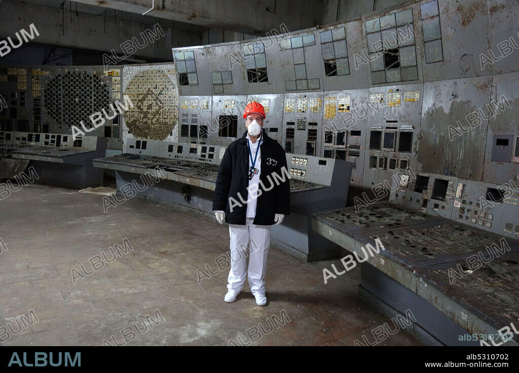 BEN FOGLE in INSIDE CHERNOBYL WITH BEN FOGLE, 2021, directed by BEN FOGLE. Copyright Channel 5 Television.