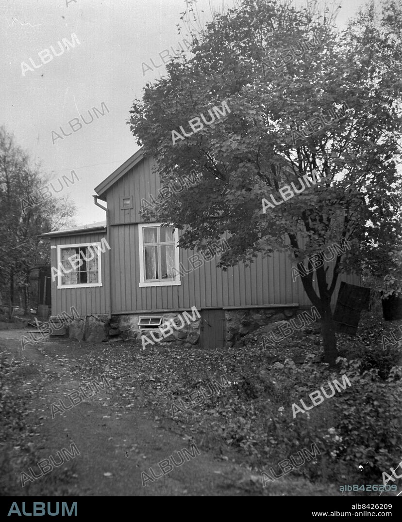 Göteborg 1935-10-07 - Mosseberg - Landala *** Local Caption *** GT Låda oktober 1935-01. KAMERAREPORTAGE.