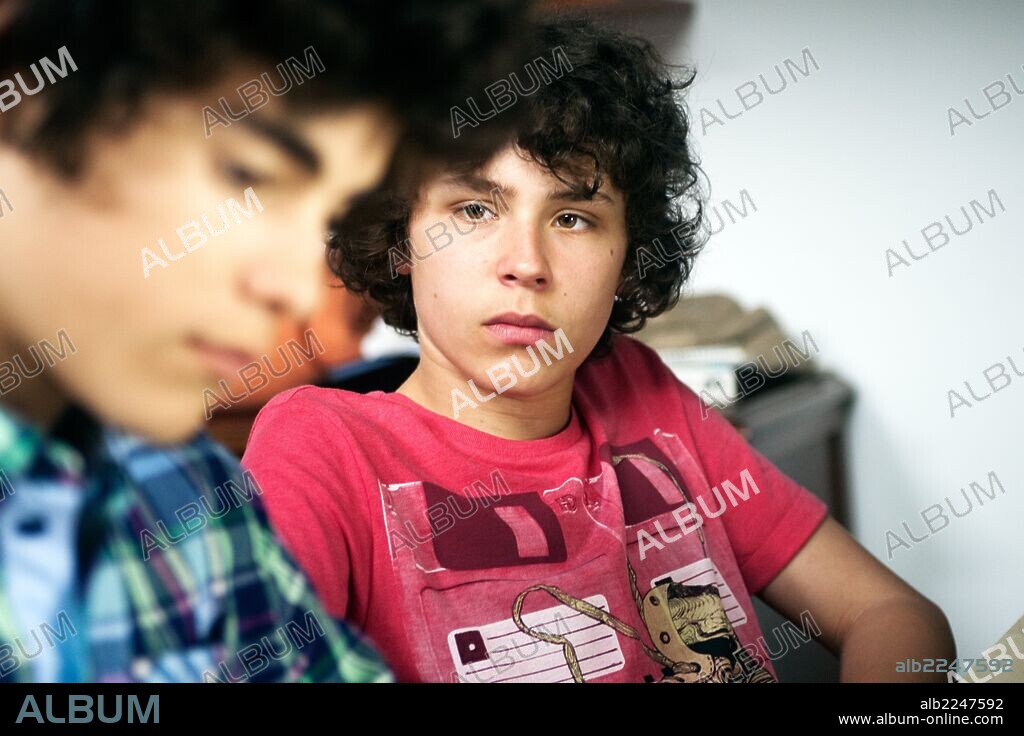 ARON PIPER y BORIS CUCALON en 15 AÑOS Y UN DIA, 2013, dirigida por GRACIA QUEREJETA. Copyright CASTAFIORE FILMS.