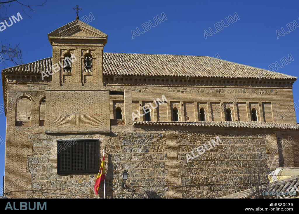 Museo Sefardí. Ubicado en la Sinagoga del Tránsito, construída en el siglo XIV. Vista del exterior. Toledo. Castilla-La Mancha. España.