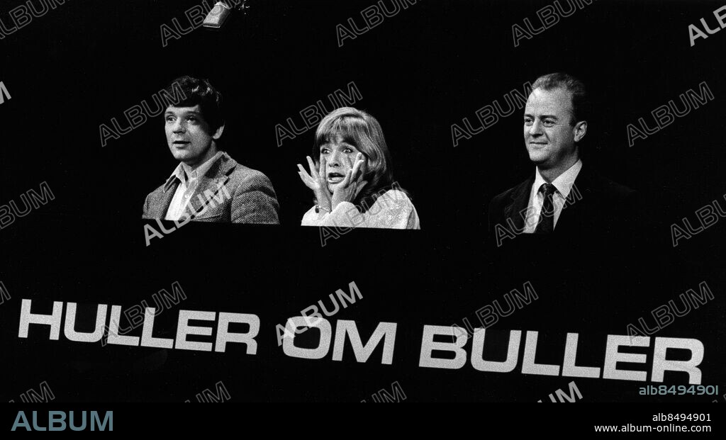 ARKIV 1971.. Skådespelarna Börje Ahlstedt, Anita Wall och Thord Carlsson i TV-programmet Huller om buller.. Foto: Bertil S-son Åberg / SVT / Kod: 5600.