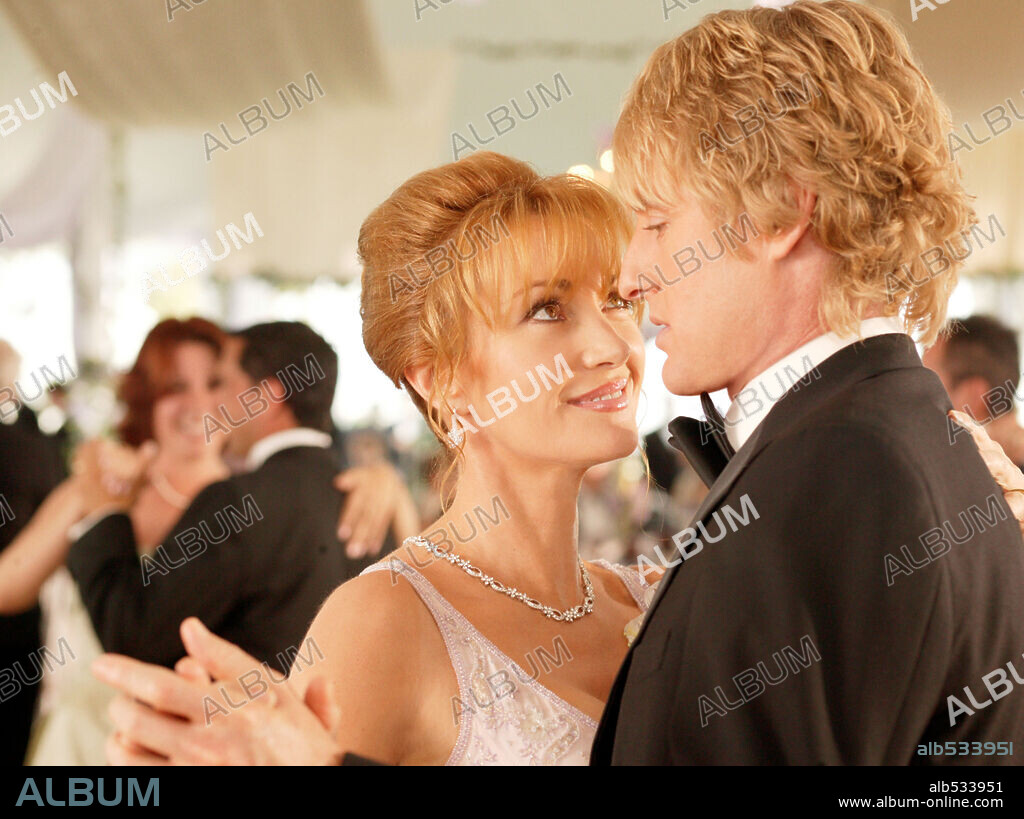 JANE SEYMOUR and OWEN WILSON in THE WEDDING CRASHERS, 2005, directed by DAVID DOBKIN. Copyright NEW LINE CINEMA / CARTWRIGHT, RICHARD.