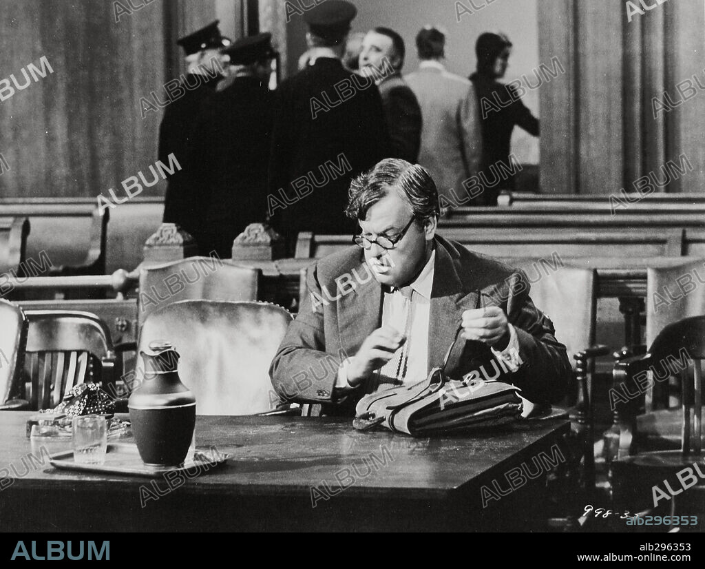 ORSON WELLES in COMPULSION, 1959, directed by RICHARD FLEISCHER. Copyright 20TH CENTURY FOX.