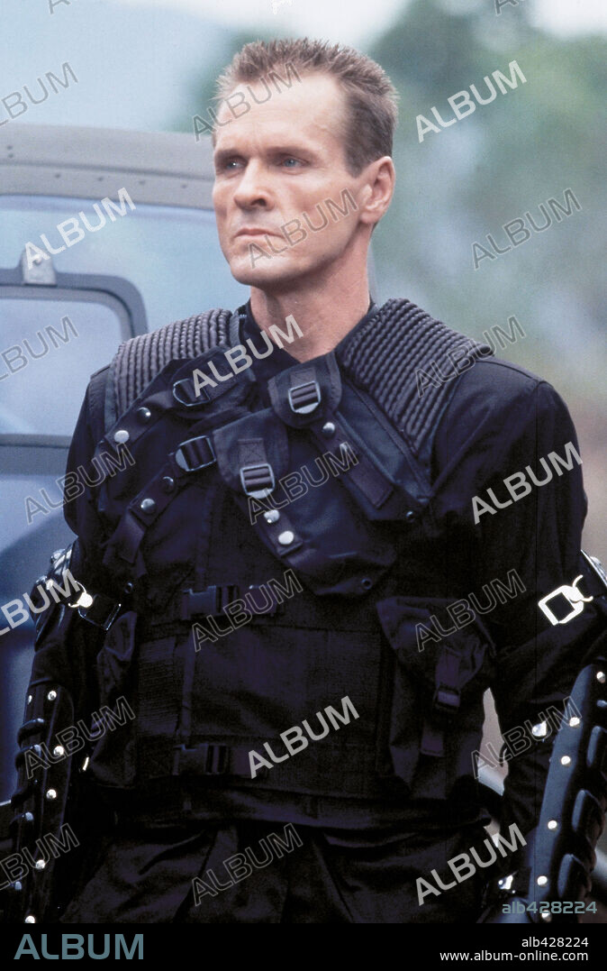 WILLIAM SADLER en SOLO, EL DESTRUCTOR, 1996 (SOLO), dirigida por NORBERTO BARBA. Copyright COLUMBIA TRI STAR.