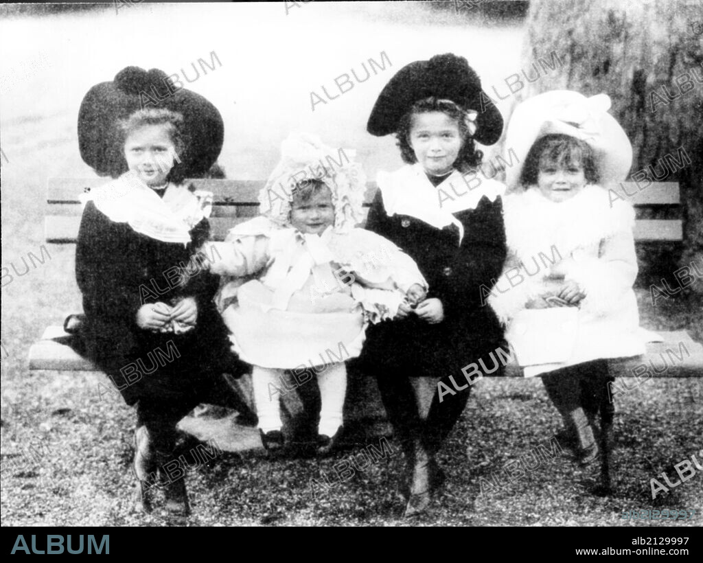 Daughters of tsar nicholas and tsarina alexandra, olga, tatyana, maria, anastasia.
