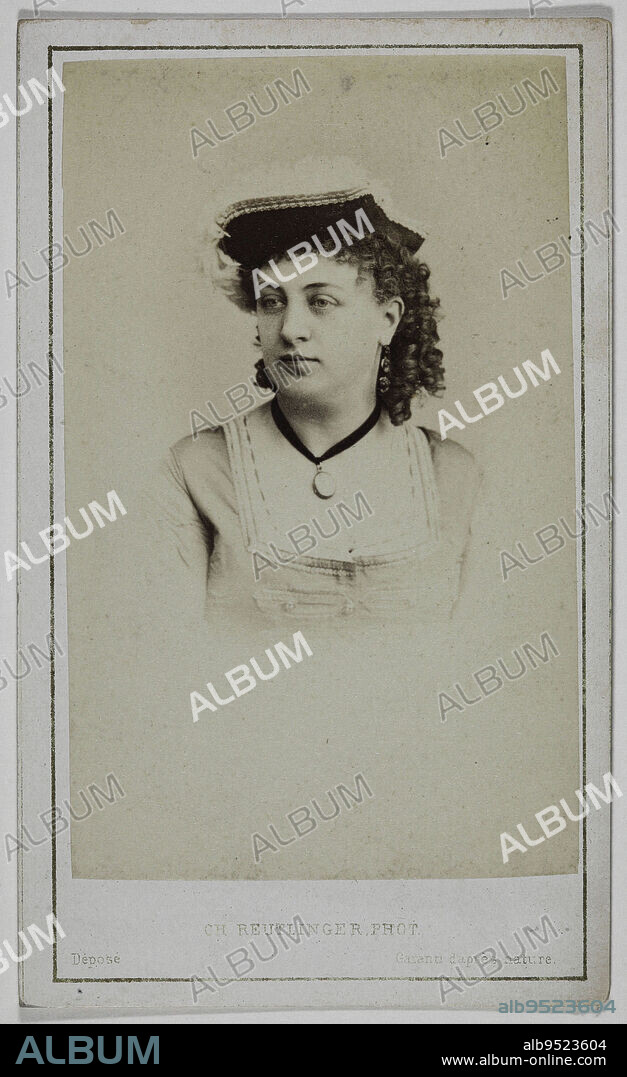 Portrait of Amélie, actress, Reutlinger, Charles, Photographer, Between 1870 and 1890, 2nd half of the 19th century, Graphic Arts, Photography, Albumen print, Height: 8.7 cm, Width: 5.4 cm.