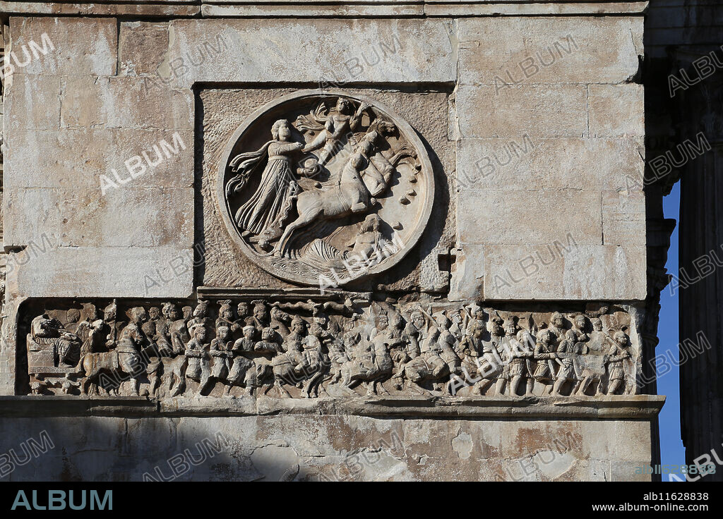 Arch of Constantine. 4th C. East Medalion Frieze. Chariot of Apollo (Sun God) rising from the sea. The frieze show Constantine's return to Rome after Battle of Ponte Milvio (312). Rome. Italy.
