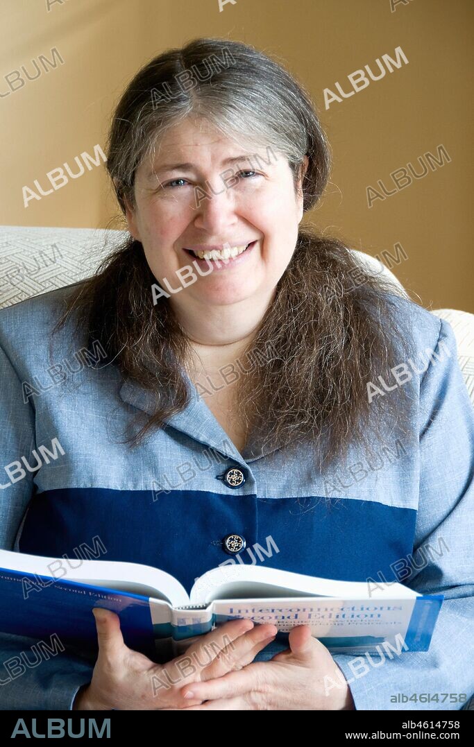 Radia Joy Perlman (1951- ) es una creadora de software e ingeniera de redes, experta en seguridad.