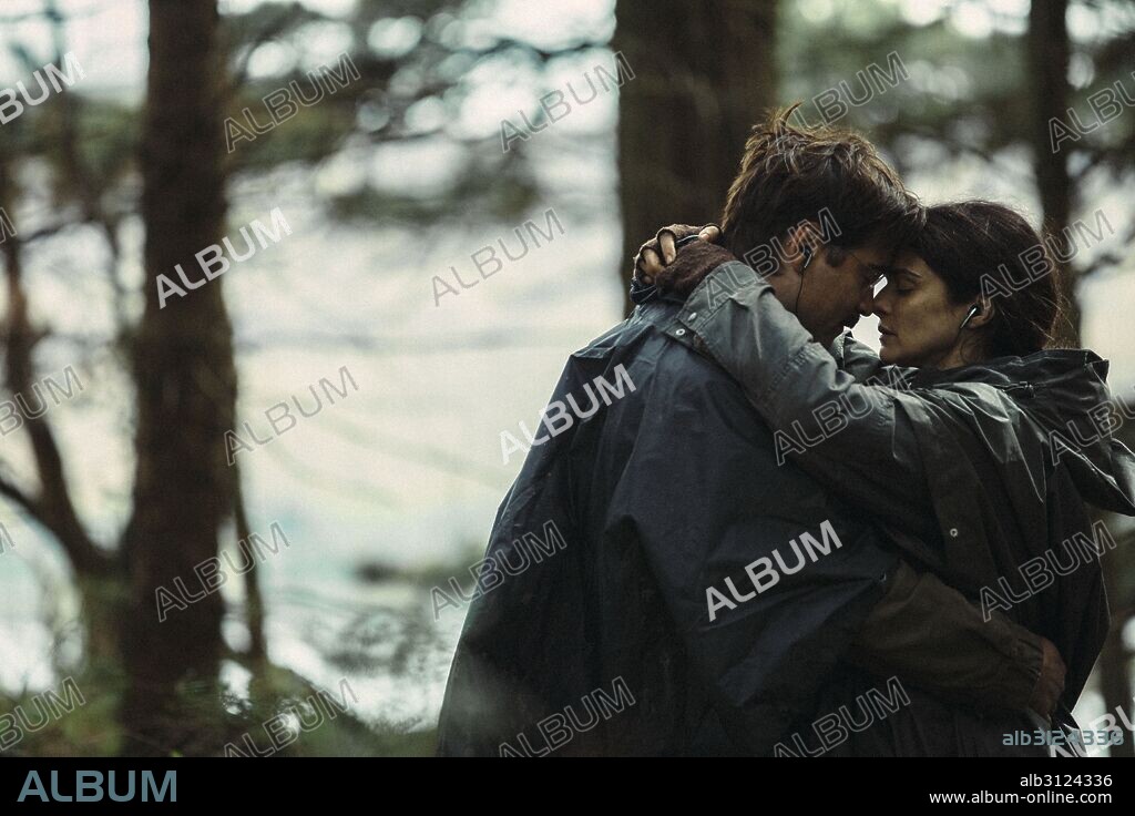 COLIN FARRELL y RACHEL WEISZ en LANGOSTA, 2015 (THE LOBSTER), dirigida por YORGOS LANTHIMOS. Copyright CANAL+/CNC/CINE+/ELEMENT PICTURES/EURIMAGES/FALIRO HOUSE PRO.