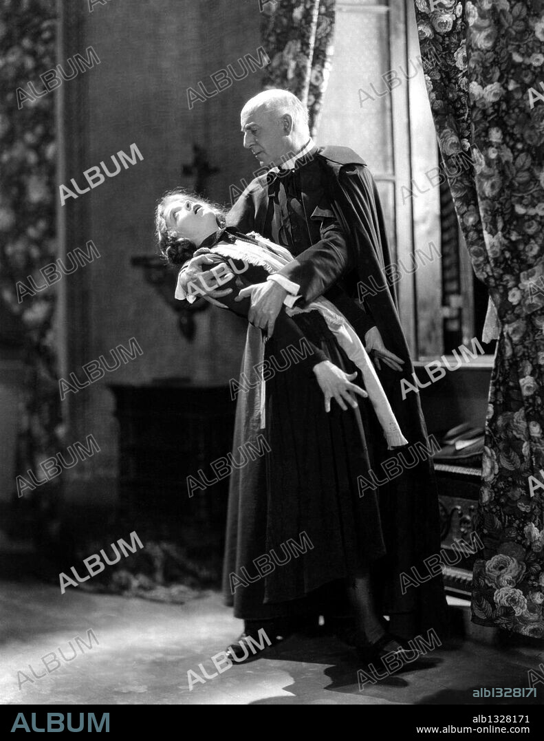 LILLIAN GISH in THE WHITE SISTER, 1923, directed by HENRY KING. Copyright METRO.