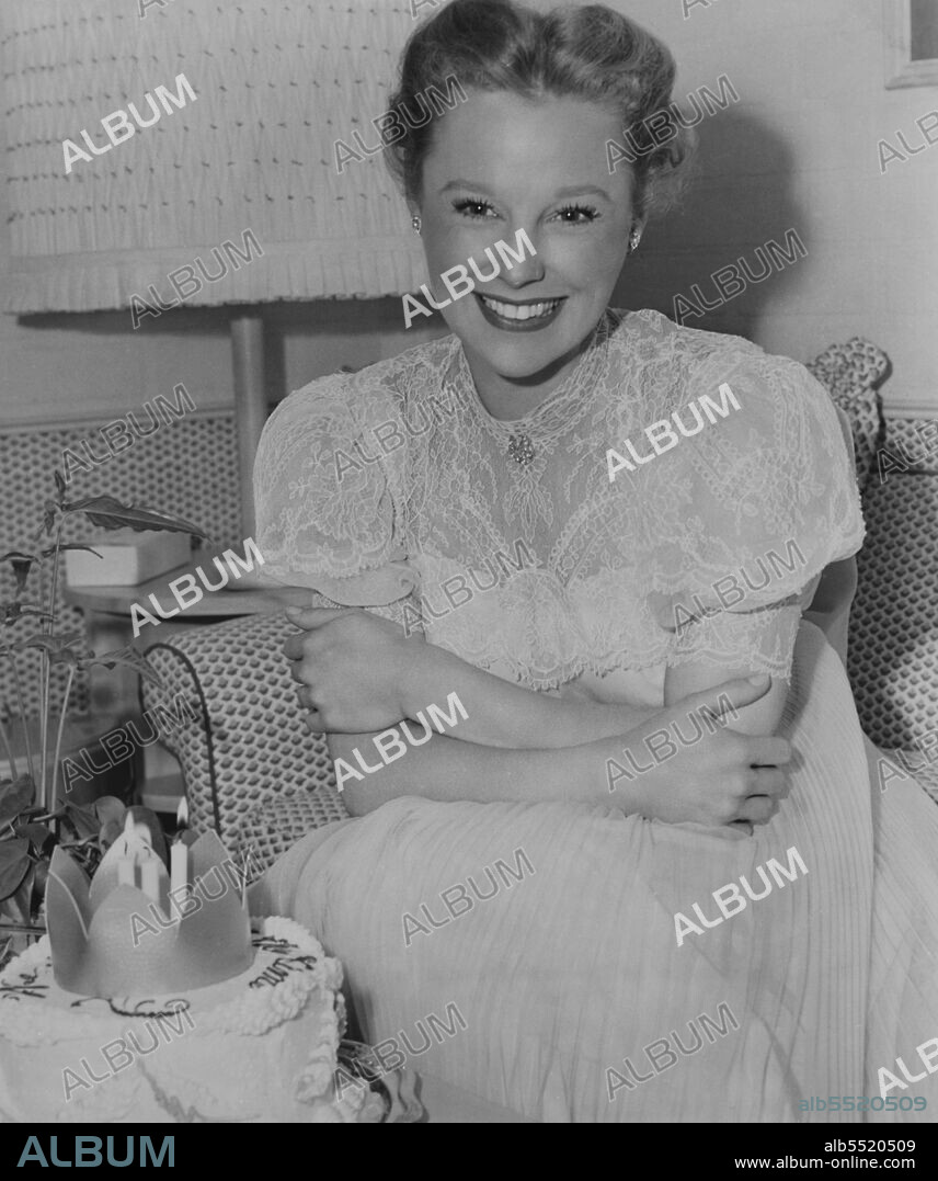 June Allyson (1917-2006), actriz de cine estadounidense.