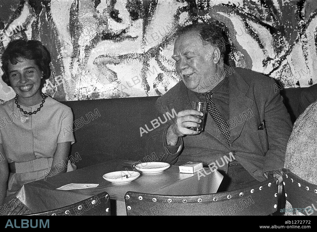 El pintor Pere Pruna, vecino de la Plaza Real y asíduo del Jamboree. Barcelona, principios de los años 60.