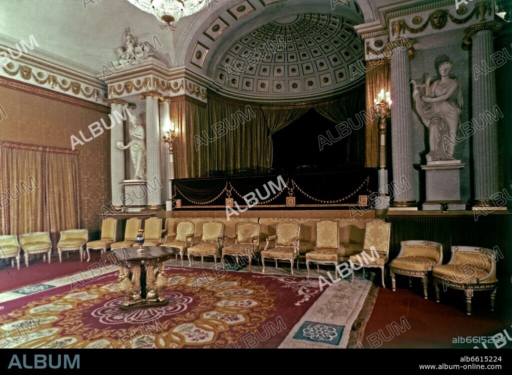 SALON DE TEATRO DEL PALACIO DEL PARDO.