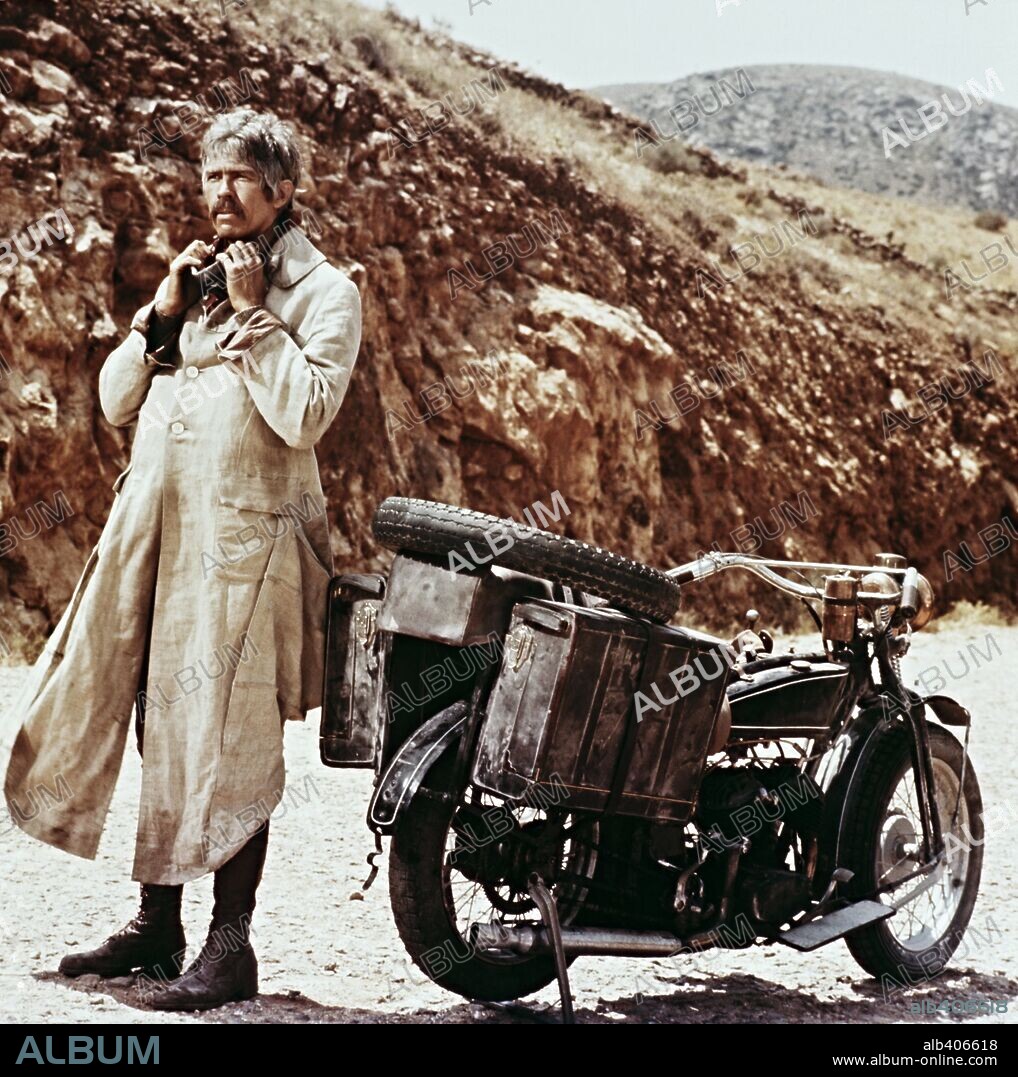 JAMES COBURN in GIU LA TESTA, 1971, unter der Regie von SERGIO LEONE. Copyright UNITED ARTISTS.