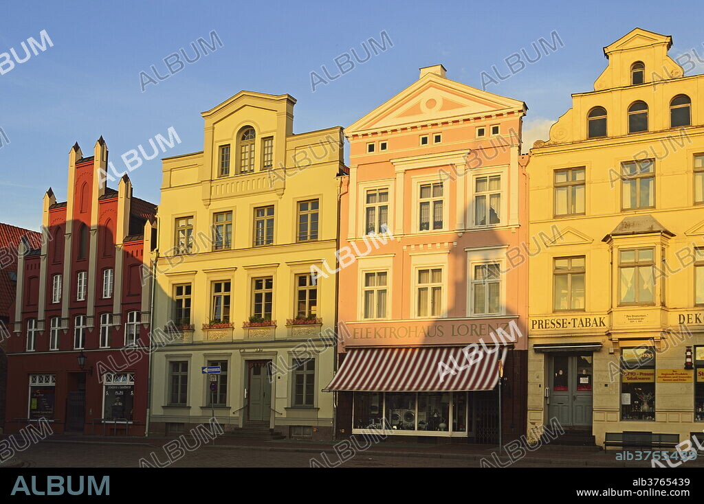 Marktplatz (market place), Wismar, UNESCO World Heritage Site, Mecklenburg-Vorpommern, Germany, Baltic Sea, Europe.