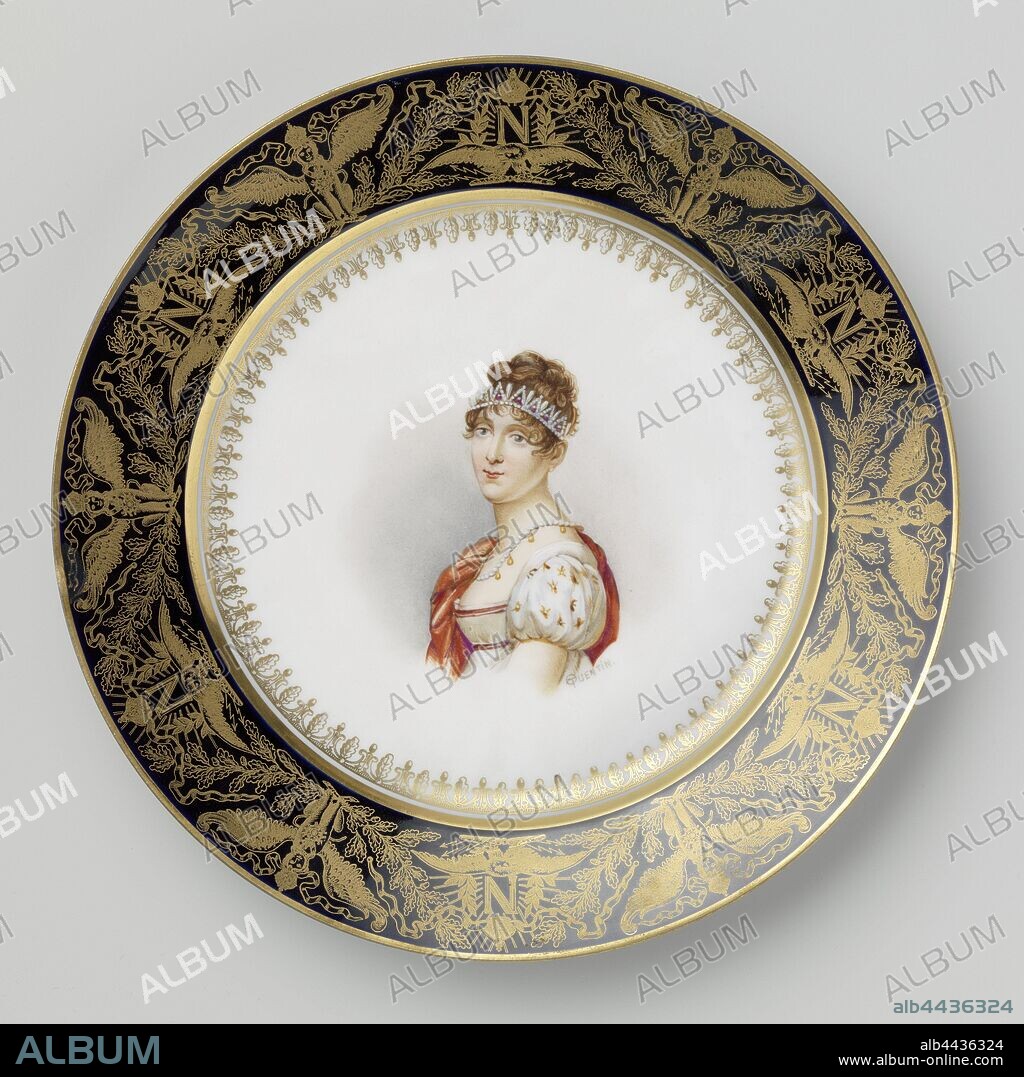 Plate with Hortense de Beauharnais, Queen of The Netherlands, Porcelain plate, painted in underglaze blue and on the enamel in enamel colors and gold. On the shelf a portrait of Hortense de Beauharnais, King of the Netherlands (1783-1837). Around the portrait a medallion with leaf motifs. The border is decorated with an empire-style decoration with the crowned letter N and sphinxes. Light profiles on the outside wall and bottom. The portrait is signed with J. Quentin. Marked on the bottom with 'LE M. IMP DE SÈVRE' and the inscription 'REINE HORTENSE'., Manufacture de Sèvres, Sèvres, c. 1804 - c. 1809, porcelain (material), glaze, cobalt (mineral), gold (metal), vitrification, h 2.7 cm d 24.4 cm d 15.8 cm.