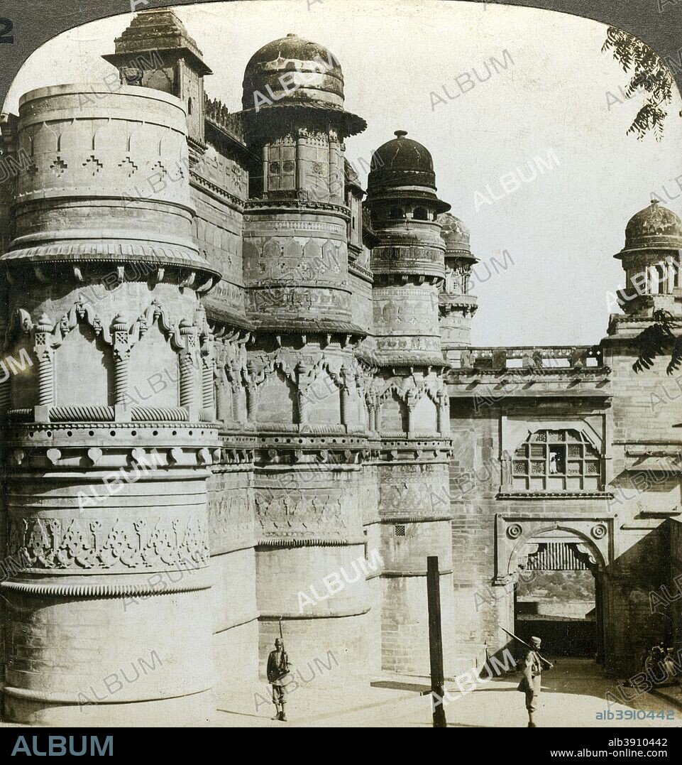Man Singh Palace, Gwalior, Madhya Pradesh, India, c1900s(?). Stereoscopic card. Situated within Gwalior Fort, the Man Singh Palace was built between 1486 and 1516 by Raja Man Singh, who ascended the throne of Gwalior in 1486.