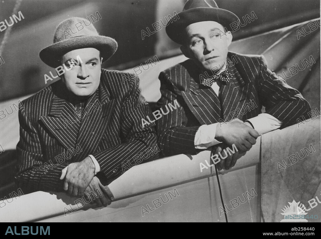 BING CROSBY y BOB HOPE en CAMINO DE RÍO, 1947 (ROAD TO RIO), dirigida por NORMAN Z. MCLEOD. Copyright PARAMOUNT PICTURES.