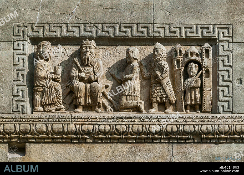 Fidenza, Duomo (St. Donnino Cathedral), Façade: the bas-relief with "King Herod enthroned". Work by Benedetto Antelami and his workshop.