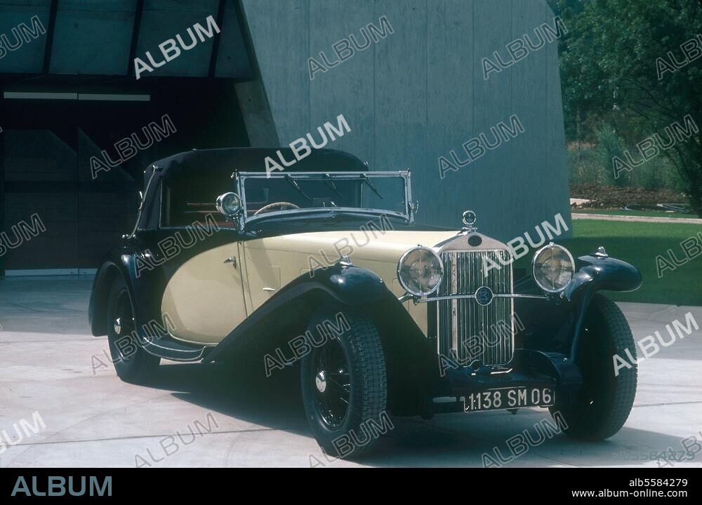 Transport / Automobile : Delage. Delage D 8-55. Constr. en 1930. Cylindrée : 4060 ccm, moteur à huit cylindres, 118 ch., vitesse maximum 140 km / h. Carosserie de Fernandez & Darrin. Mougins, Musée de l'Automobiliste.