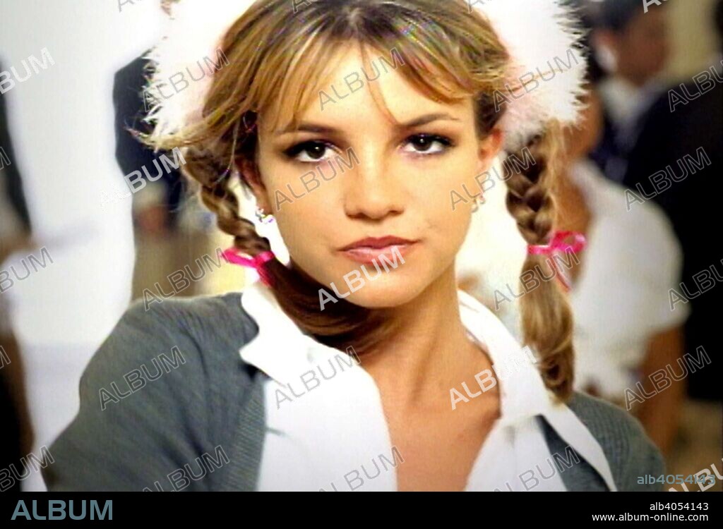 Escena del vidoclip "Baby One More Time" de la cantante Britney Spears.