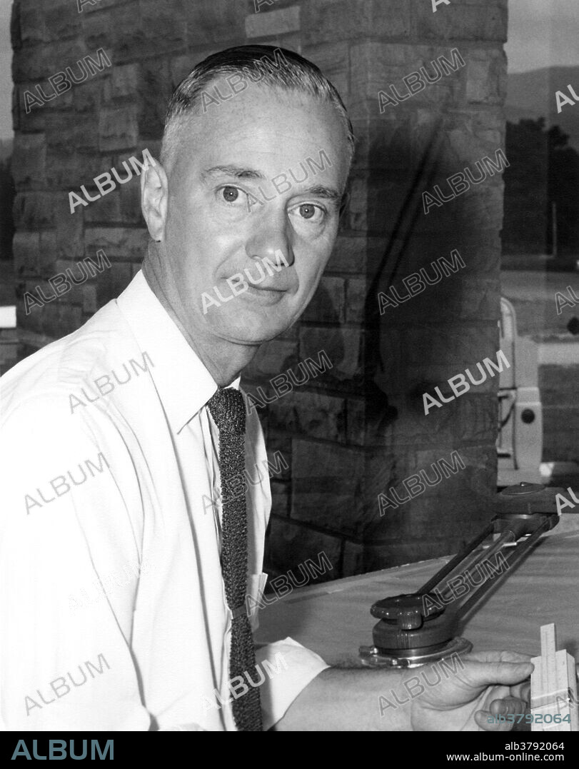 Grote Reber (December 22, 1911 - December 20, 2002) was a pioneer of radio astronomy. He was instrumental in investigating and extending Karl Jansky's work, and conducted the first sky survey in the radio frequencies. In the summer of 1937, he built his own radio telescope in his back yard. His first receiver operated at 3300 MHz and failed to detect signals from outer space, as did his second, operating at 900 MHz. Finally, his third attempt, at 160 MHz, was successful in 1938, confirming Jansky's discovery. He turned his attention to making a radio-frequency sky map, which he completed in 1941 and extended in 1943. He published a considerable body of work during this era, and was the initiator of the "explosion" of radio astronomy in the immediate post-WWII era. His data, published as contour maps showing the brightness of the sky in radio wavelengths, revealed the existence of radio sources such as Cygnus A and Cassiopeia A for the first time. He died in 2002, two days before his 91st birthday. No photographer credited, undated.