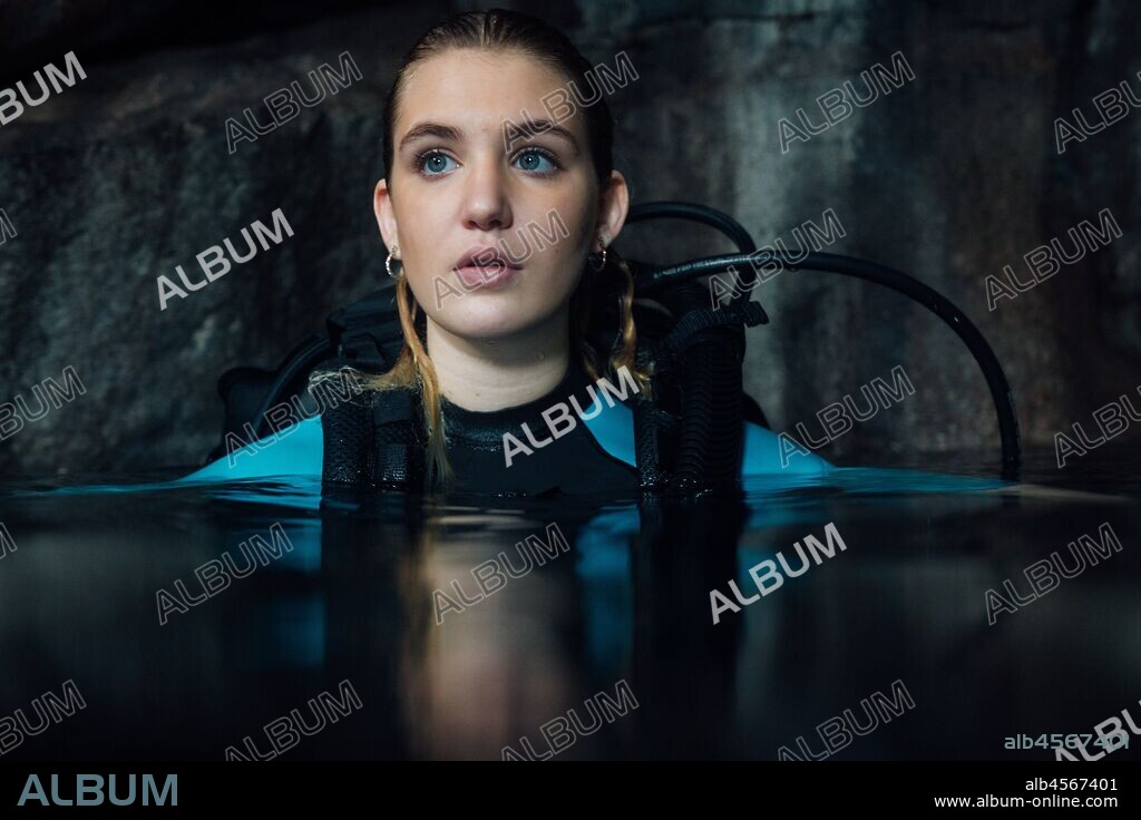 SOPHIE NELISSE in 47 METERS DOWN: UNCAGED, 2019, directed by JOHANNES ROBERTS. Copyright THEFYZZ.