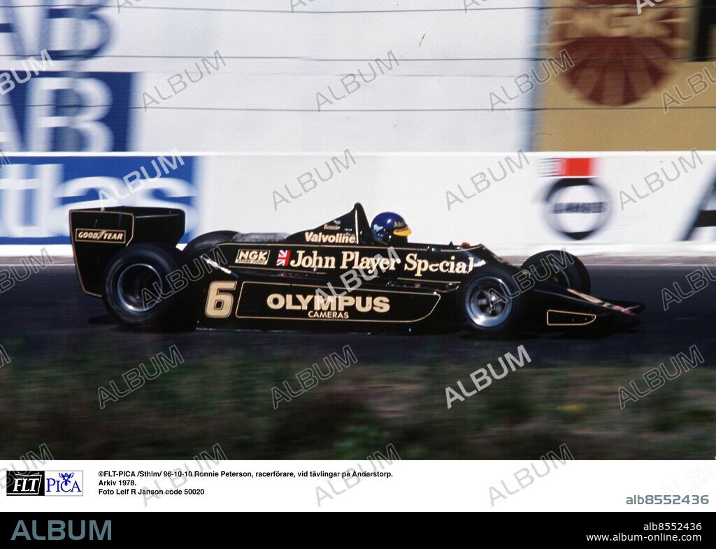 ©FLT-PICA 1974 . Ronnie Peterson, racerförare, vid tävlingar på Anderstorp . Foto Leif R Jansson code 50020.
