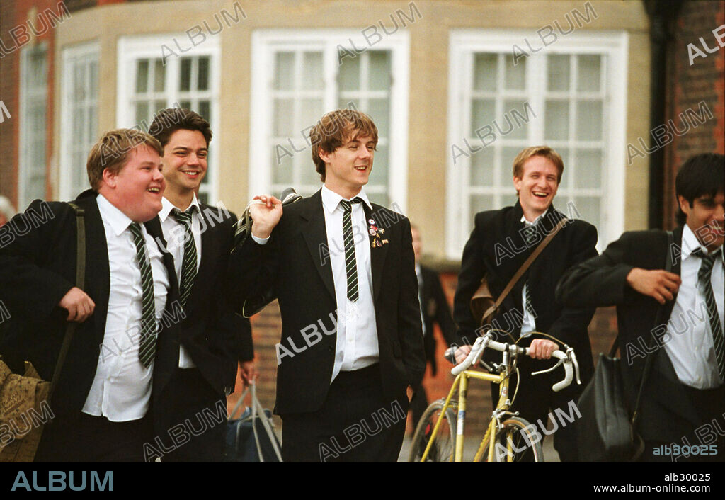 ANDREW KNOTT, DOMINIC COOPER, JAMES CORDEN, JAMIE PARKER y SACHA DHAWAN en HISTORY BOYS, 2006 (THE HISTORY BOYS), dirigida por NICHOLAS HYTNER. Copyright FREE RANGE FILMS.