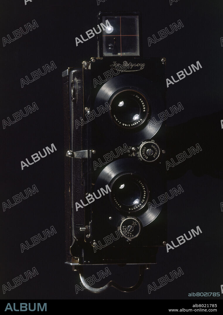 CAMARA FOTOGRAFICA ESTEREOSCOPICA ICA POLYSCOP.
