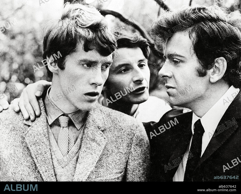 DONAL DONNELLY, MICHAEL CRAWFORD and RAY BROOKS in THE KNACK... AND HOW TO GET IT, 1965, directed by RICHARD LESTER. Copyright WOODFALL/LOPERT.