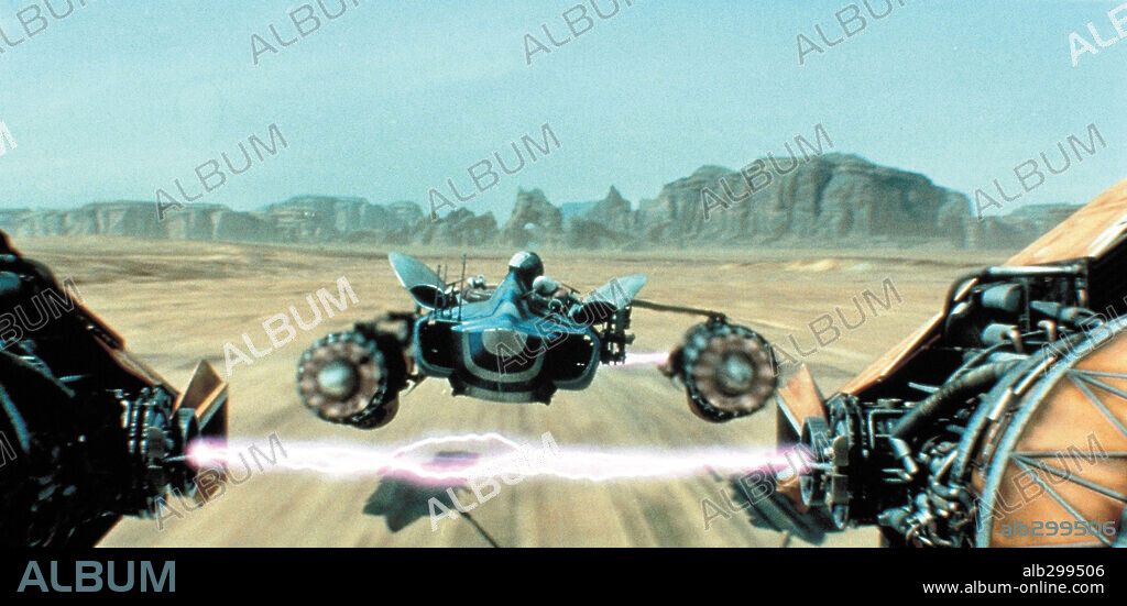 STAR WARS: EPISODIO I-LA AMENAZA FANTASMA, 1999 (STAR WARS: EPISODE I-THE PHANTOM MENACE), dirigida por GEORGE LUCAS. Copyright LUCAS FILM LTD & TM.