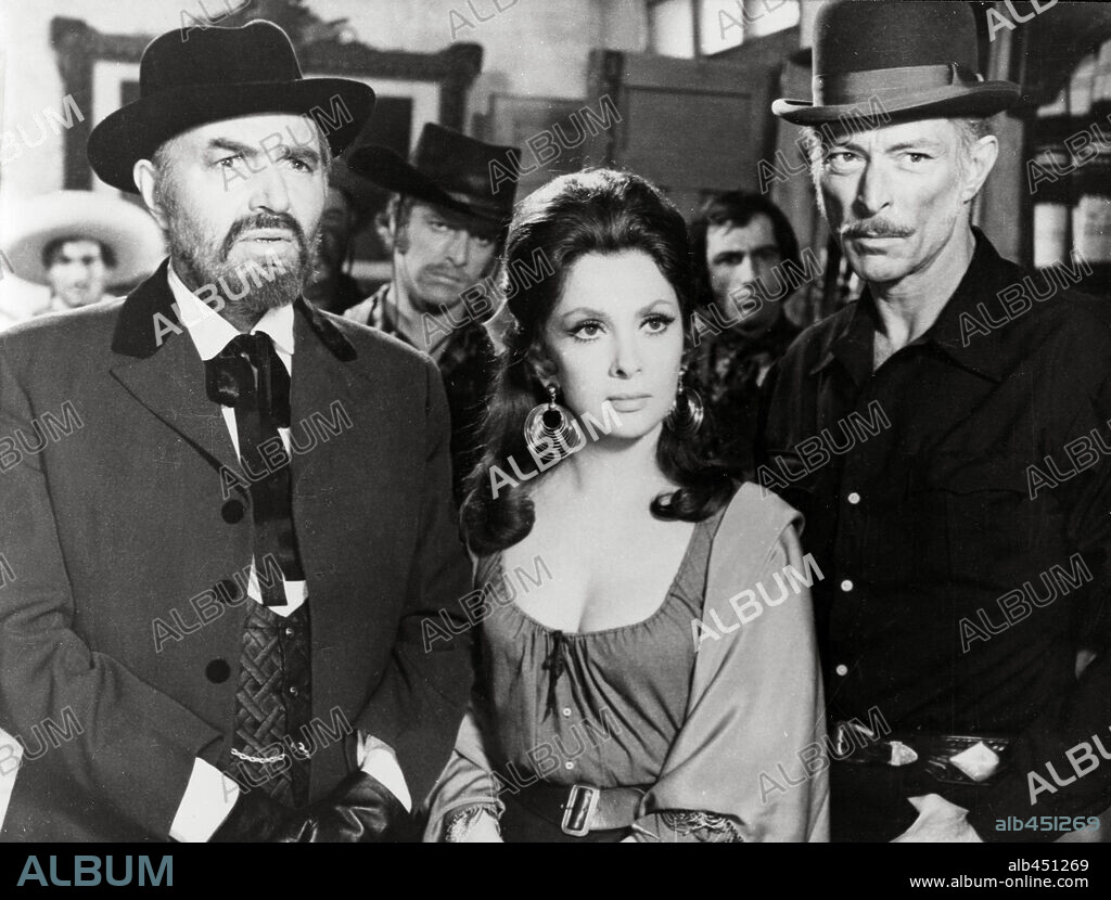 GINA LOLLOBRIGIDA, JAMES MASON and LEE VAN CLEEF in BAD MAN'S RIVER, 1971, directed by EUGENIO MARTIN. Copyright INTERNATIONAL APOLLO FILMS.