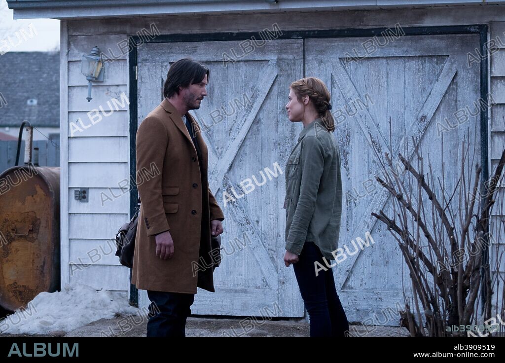 ANA ULARU et KEANU REEVES dans SIBERIA, 2018, réalisé par MATTHEW ROSS. Copyright Saban Films / Mars Town / Elevated Films / The Fyzz Facility.