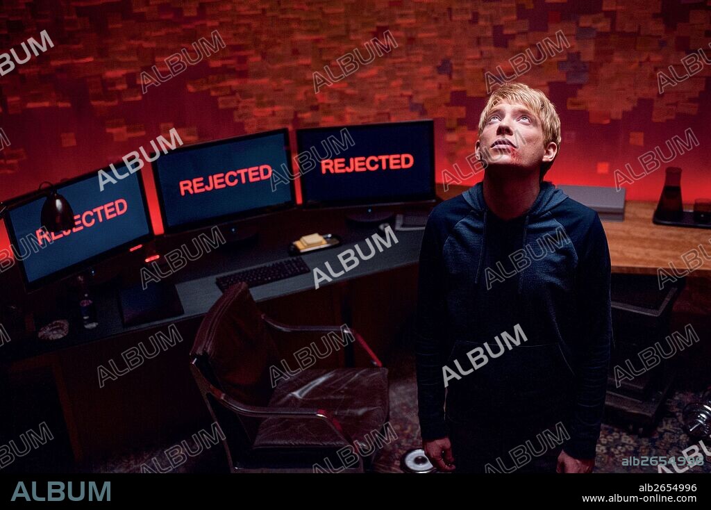 DOMHNALL GLEESON en EX MACHINA, 2015, dirigida por ALEX GARLAND. Copyright DNA FILMS.