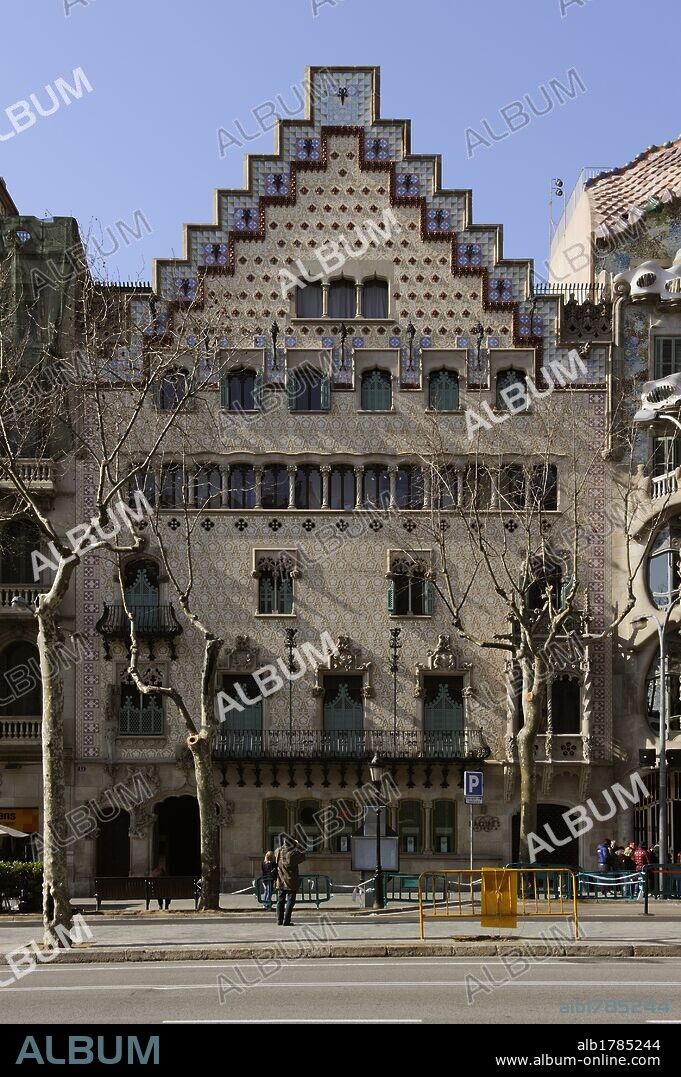 Casa Amatller (1898-1900), arquitecte Josep Puig i Cadafalch, Pg. de Gràcia 41, Barcelona, Catalunya, España.