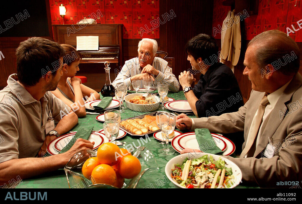ALEJO SAURAS, ELENA BALLESTEROS, FEDERICO LUPPI, LLUIS HOMAR and SANTI MILLAN in LA HABITACION DE FERMAT, 2007, directed by LUIS PIEDRAHITA and RODRIGO SOPEÑA. Copyright BOCA A BOCA PRODUCCIONES, S.A.