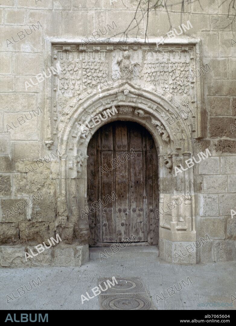 PUERTA DEL SOL - SIGLO XV - GOTICO ISABELINO.