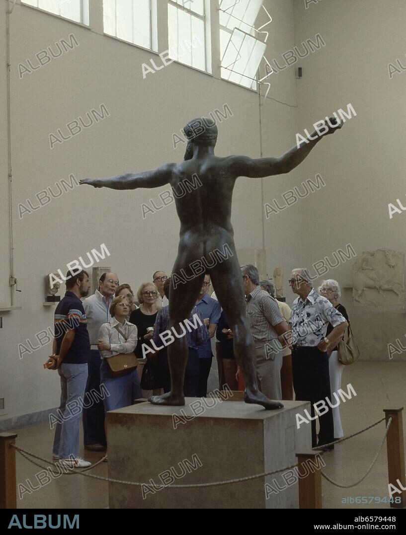 DIOS DEL CABO ARTEMISIO (SE DISCUTE SI ES POSEIDON O ZEUS) - ANTES CONOCIDO COMO POSEIDON DE ARTEMISION - BRONCE - 460-450 AC - ESTILO SEVERO.