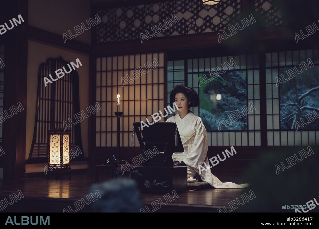 KIM MIN-HEE in THE HANDMAIDEN, 2016 (AH-GA-SSI), directed by PARK CHAN-WOOK. Copyright MOHO FILM/YONG FILM.