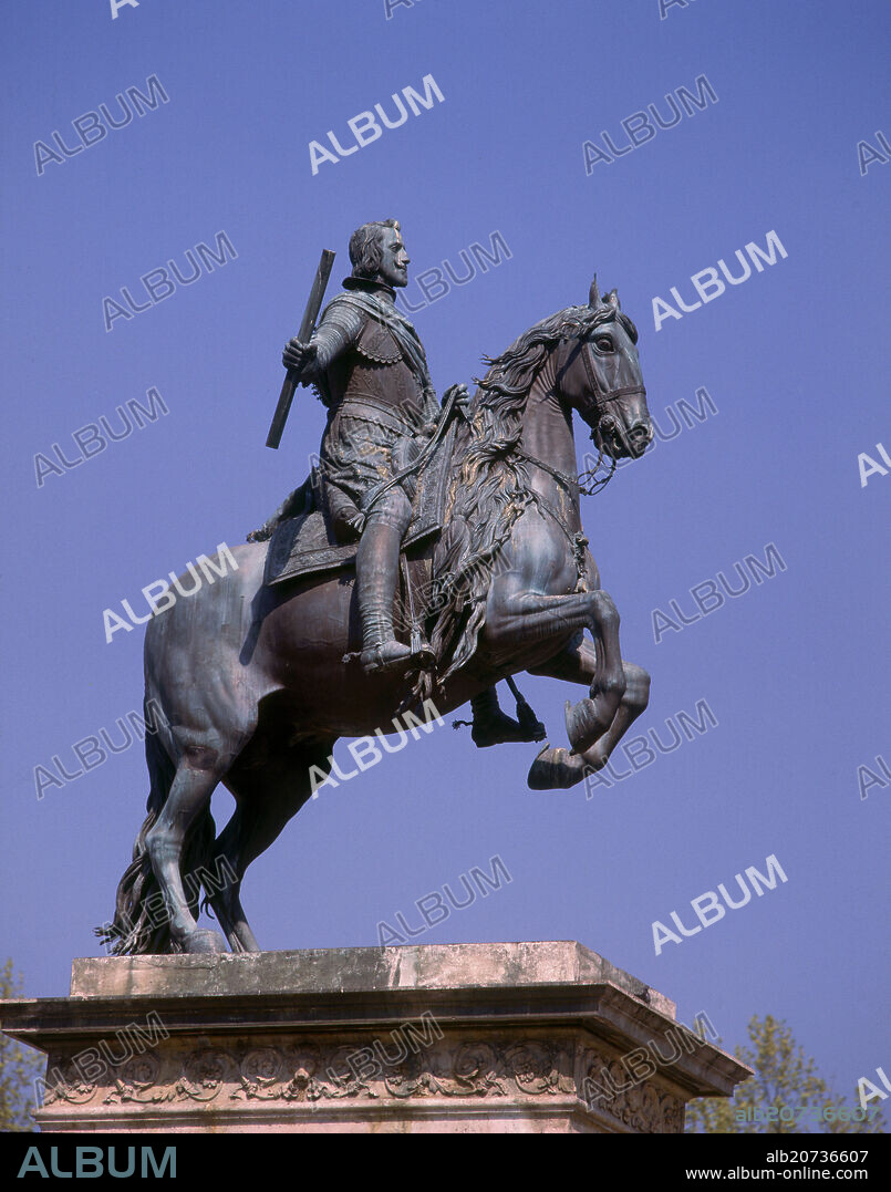 PIETRO TACCA. Monument to Philip IV. Equestrian sculpture. Completed in 1640. Madrid, plaza de Oriente.