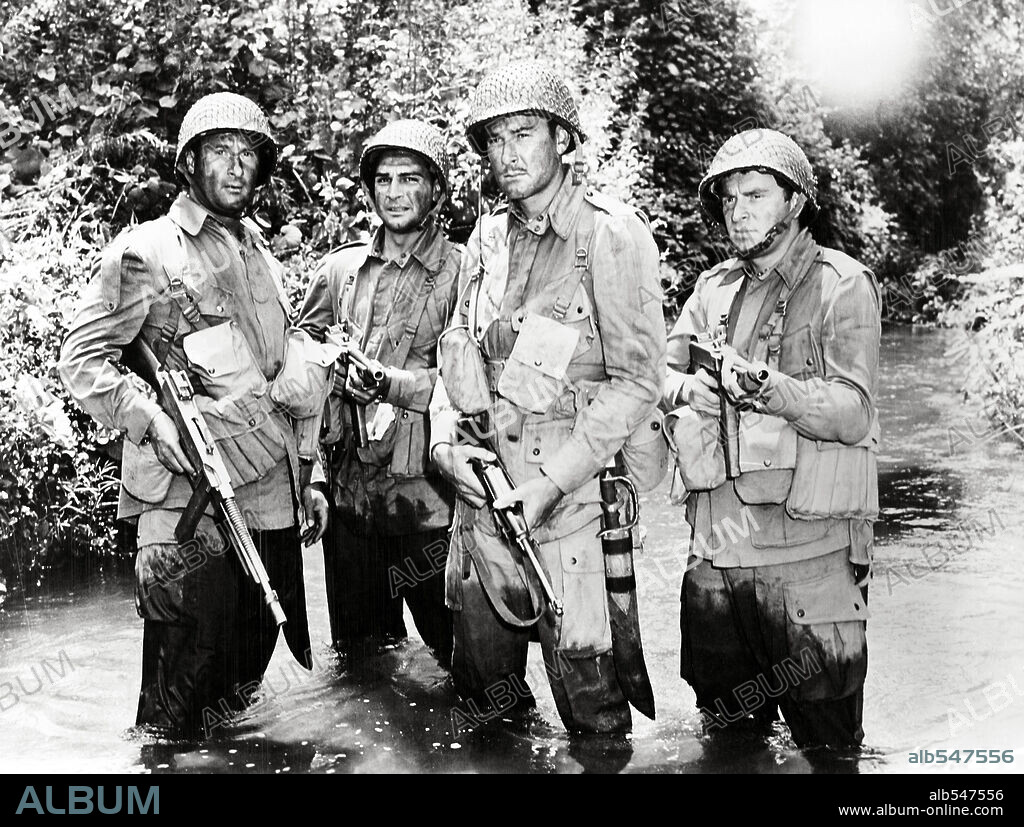 ERROL FLYNN and GEORGE TOBIAS in OBJECTIVE, BURMA!, 1945, directed by RAOUL WALSH. Copyright WARNER BROS/FIRST NATIONAL.