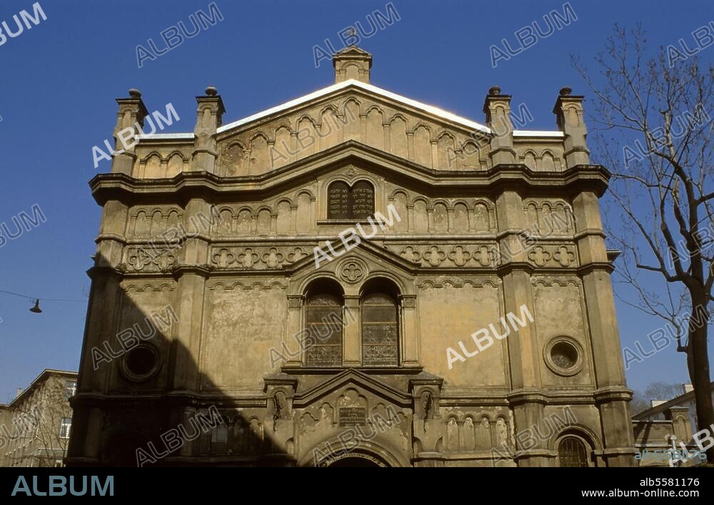 Cracow, Pol. Krakow (Poland), Kazimierz area, New Synagogue - Tempel-Synagoge - Nowa Synagoga, ul. Miodowa 24. (built 1860-62). Part. view. Photo, 1996.