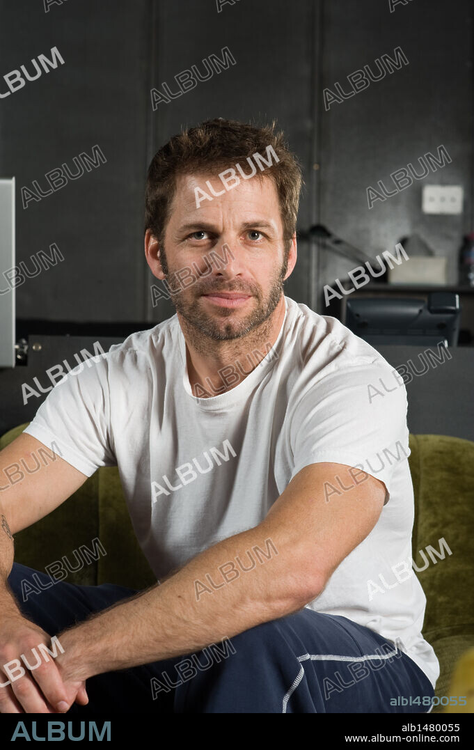 ZACK SNYDER in LEGEND OF THE GUARDIANS: THE OWLS OF GA'HOOLE, 2010, directed by ZACK SNYDER. Copyright WARNER BROS. PICTURES / CARDWELL, SIMON.