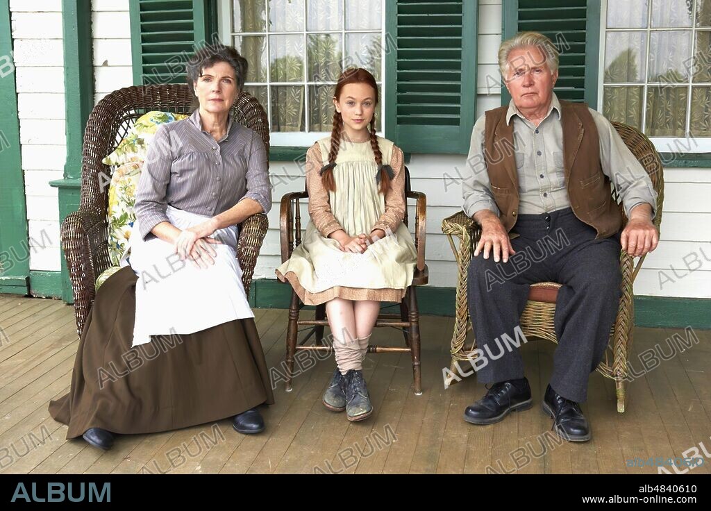 ELLA BALLENTINE, MARTIN SHEEN und SARA BOTSFORD in ANNE OF GREEN GABLES, 2016, unter der Regie von JOHN KENT HARRISON. Copyright Breakthrough Entertainment.