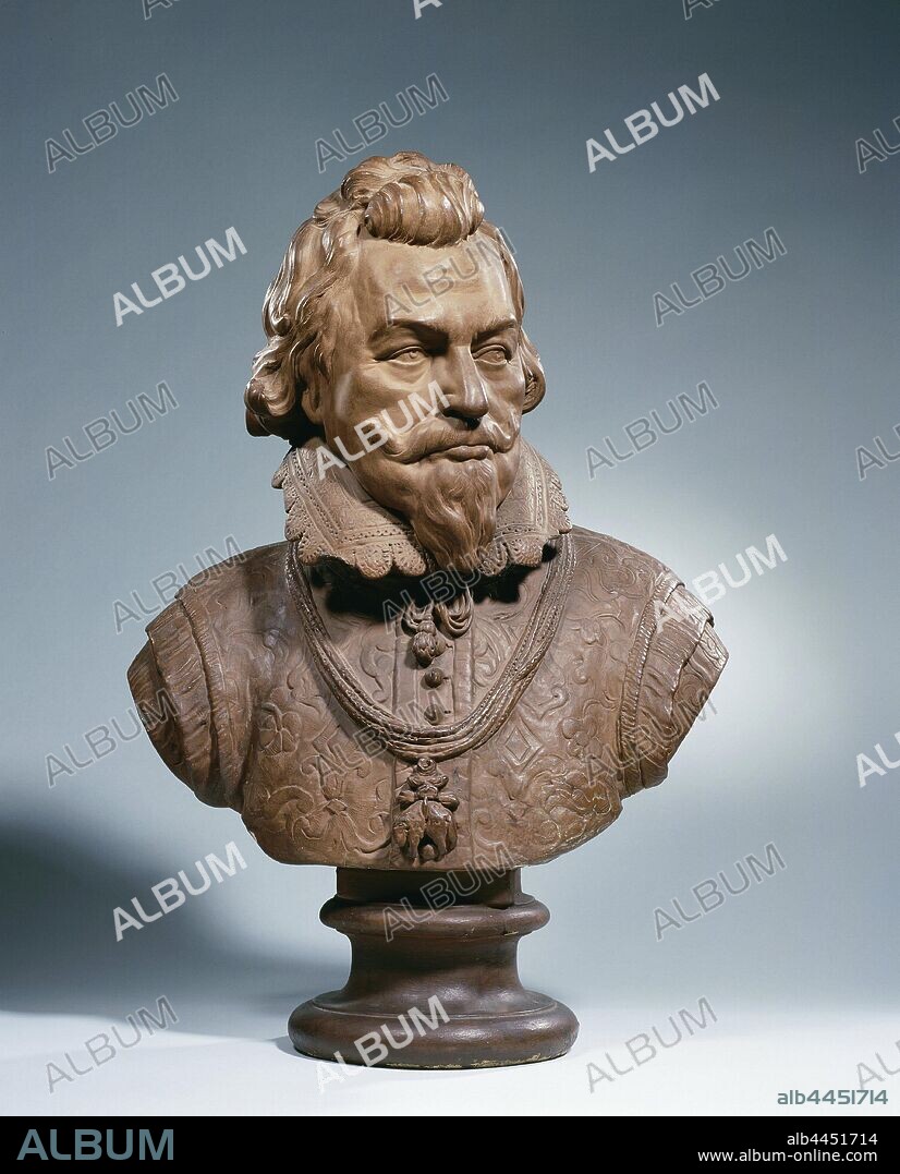 Philips Willem Prince of Orange (1554-1618), Prince Philips Willem, Willem de Zwijger's oldest son, with his head three-quarters to the right, has a beard and a big toggle. The neck is hidden in the open starched lace collar, which is closed with a string attached to it. Over the patterned jerkin with upright collar, which is closed on the chest with buttons, hangs a necklace with Golden Fleece, wound many times around the neck, shoulder flaps on the shoulders. The bust, which ends just below the shoulders and chest, has a turned base. Against the hollow backside in writing letters signature and date, Philip Willem (Prince of Orange), Order of the Golden Fleece, Jan Claudius de Cock, Antwerp (possibly), c. 1692 - c. 1698, terracotta (clay material), h 64 cm × w 43 cm × d 21 cm × w 22.1 kg.