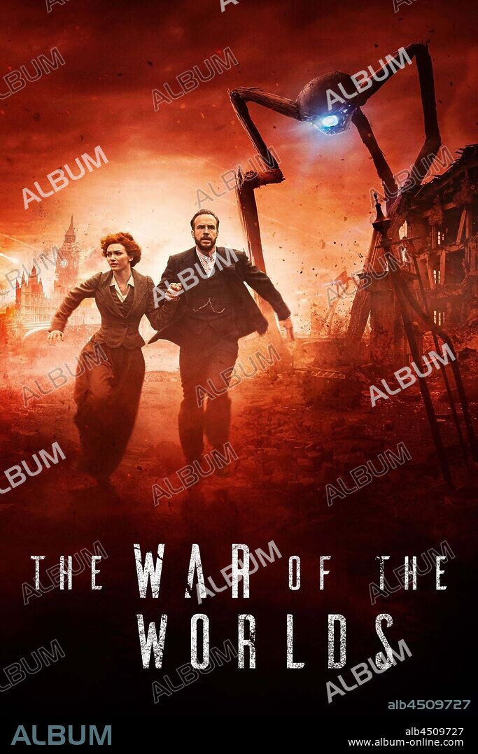 ELEANOR TOMLINSON and RAFE SPALL in THE WAR OF THE WORLDS, 2019, directed by CRAIG VIVEIROS. Copyright MAMMOTH SCREEN.